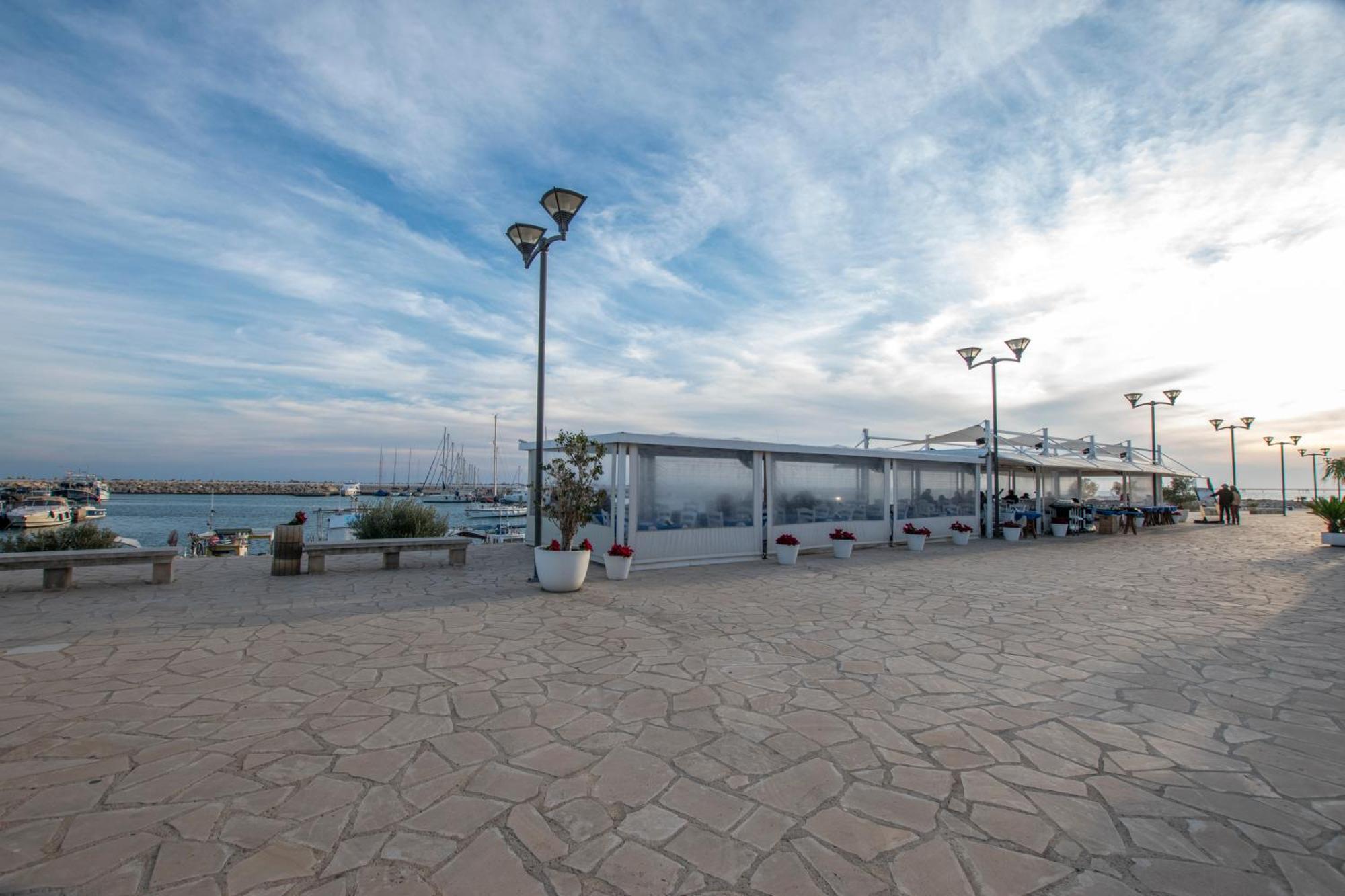 Glabur Stays! The One -1 - Elite Marina Front! Zygi المظهر الخارجي الصورة